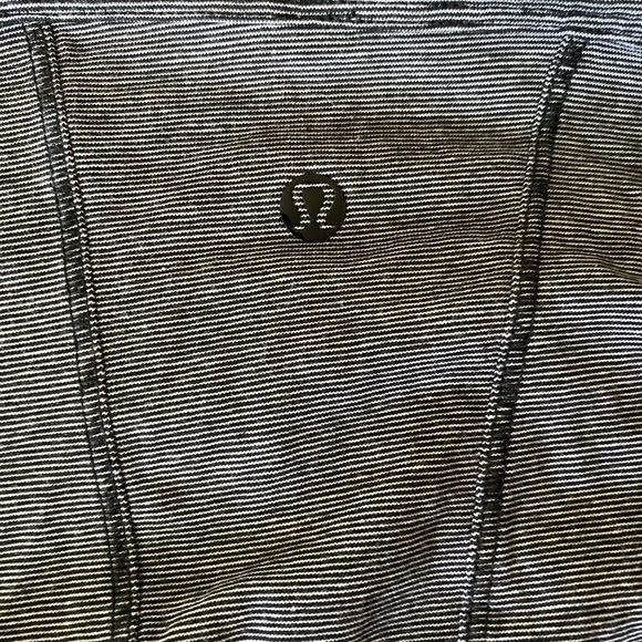 Lululemon shirt - Picture 5 of 5